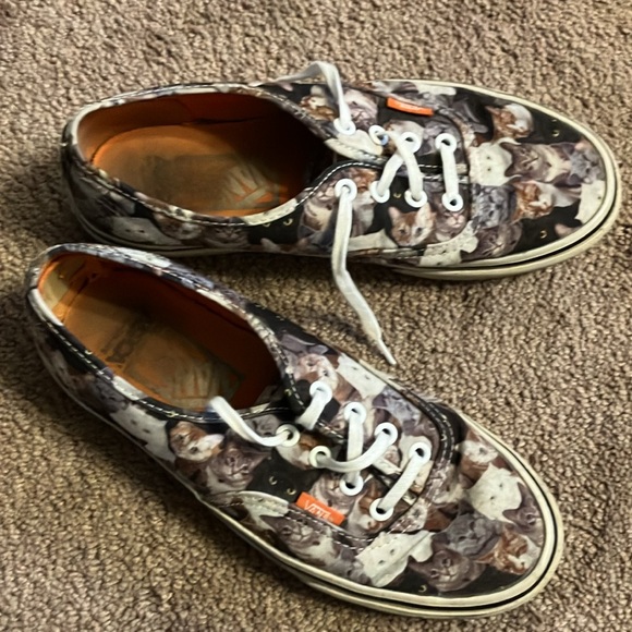 ASPCA Cat Vans 7.5 - Picture 2 of 6